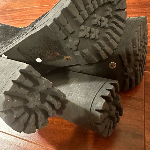 NWOB Free People Tristan Chelsea Boot - Picture 3 of 4